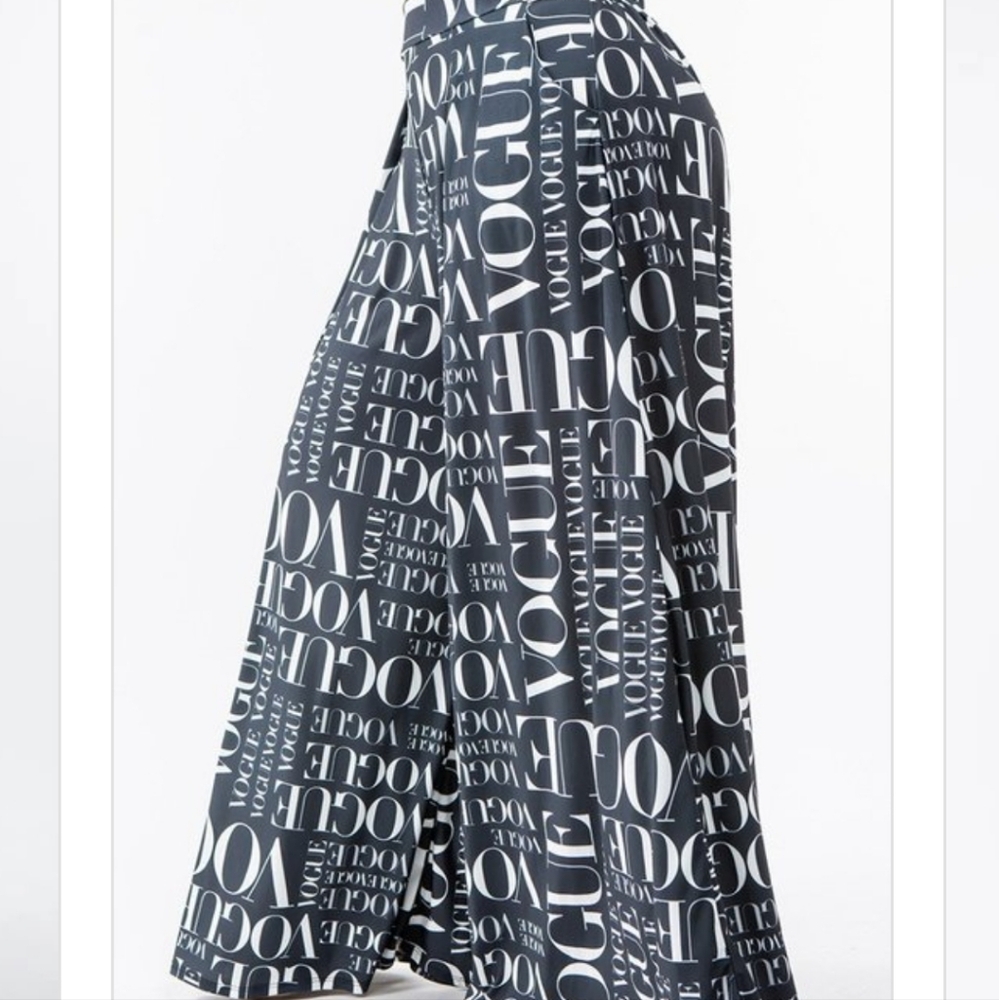 Gorgeous Palazzo wide leg black and white pants.